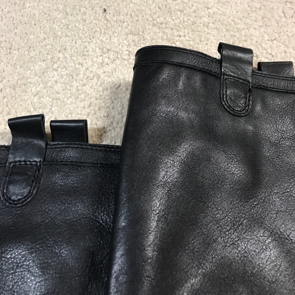 Boots - Picture 3 of 5